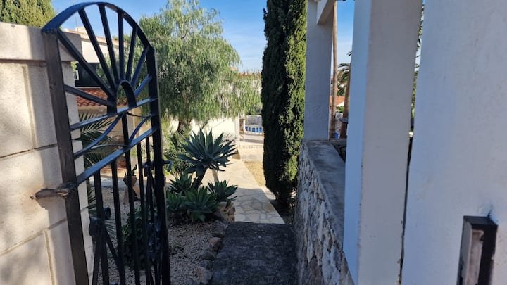 5b6f4e18-9b91-45d9-ad1f-9bd90f8b0ec9