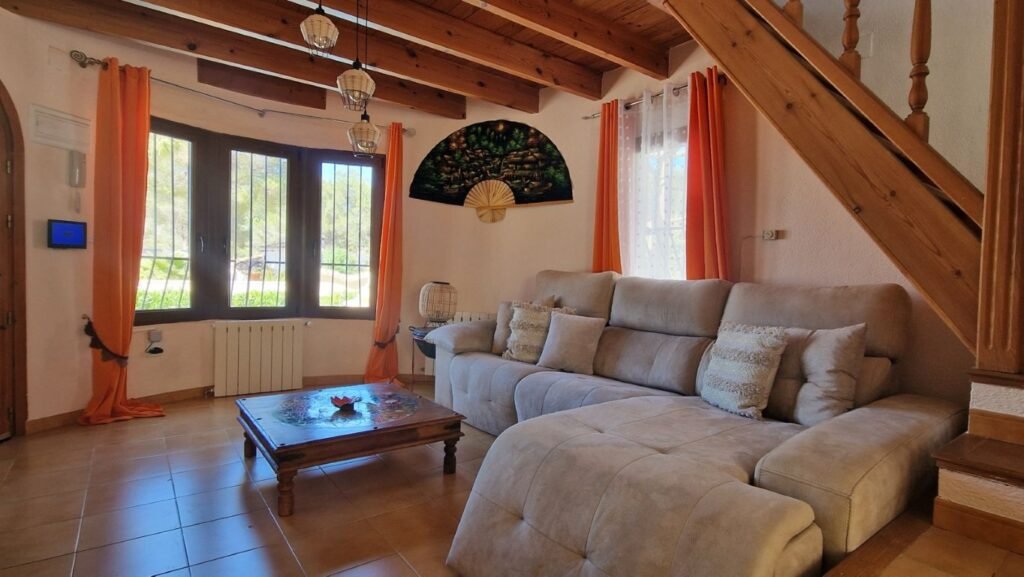 WhatsApp Image 2025-10-24 at 07.52.54 (1)