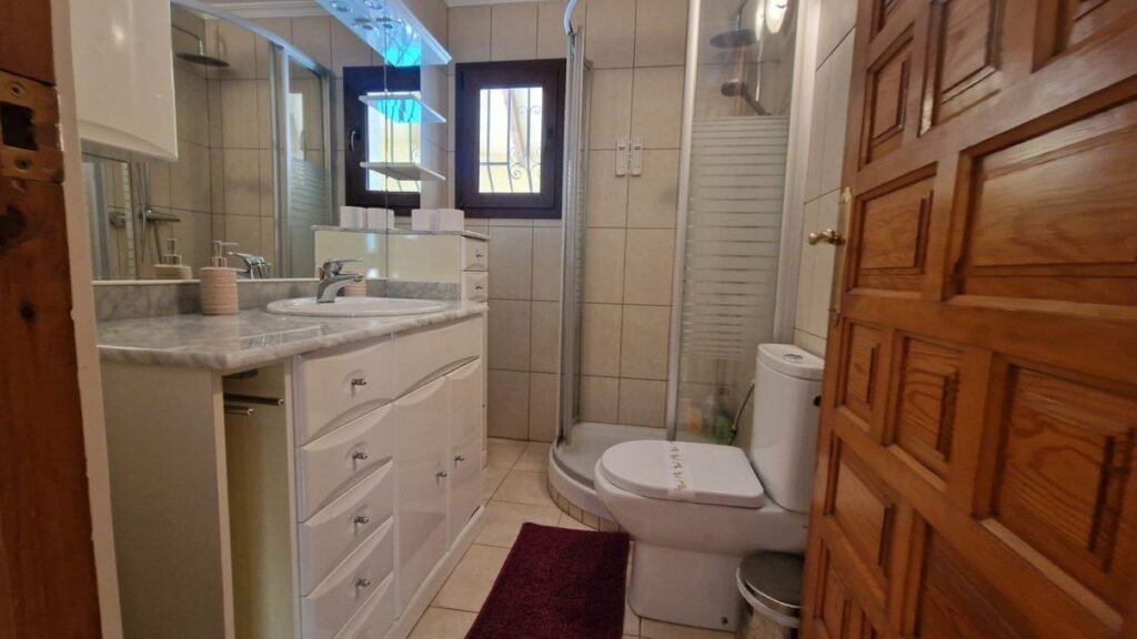 WhatsApp Image 2025-10-24 at 07.52.55 (1)