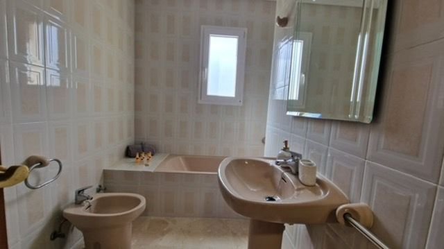 WhatsApp Image 2025-10-24 at 08.01.43 (1)