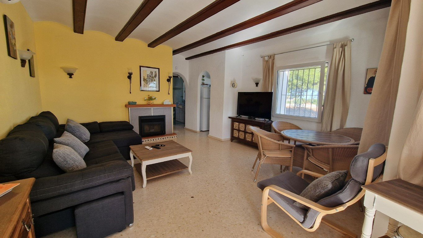 WhatsApp Image 2025-10-24 at 13.46.24 (1)