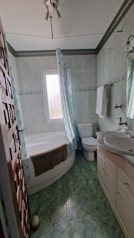 WhatsApp Image 2025-10-24 at 13.46.24 (4)