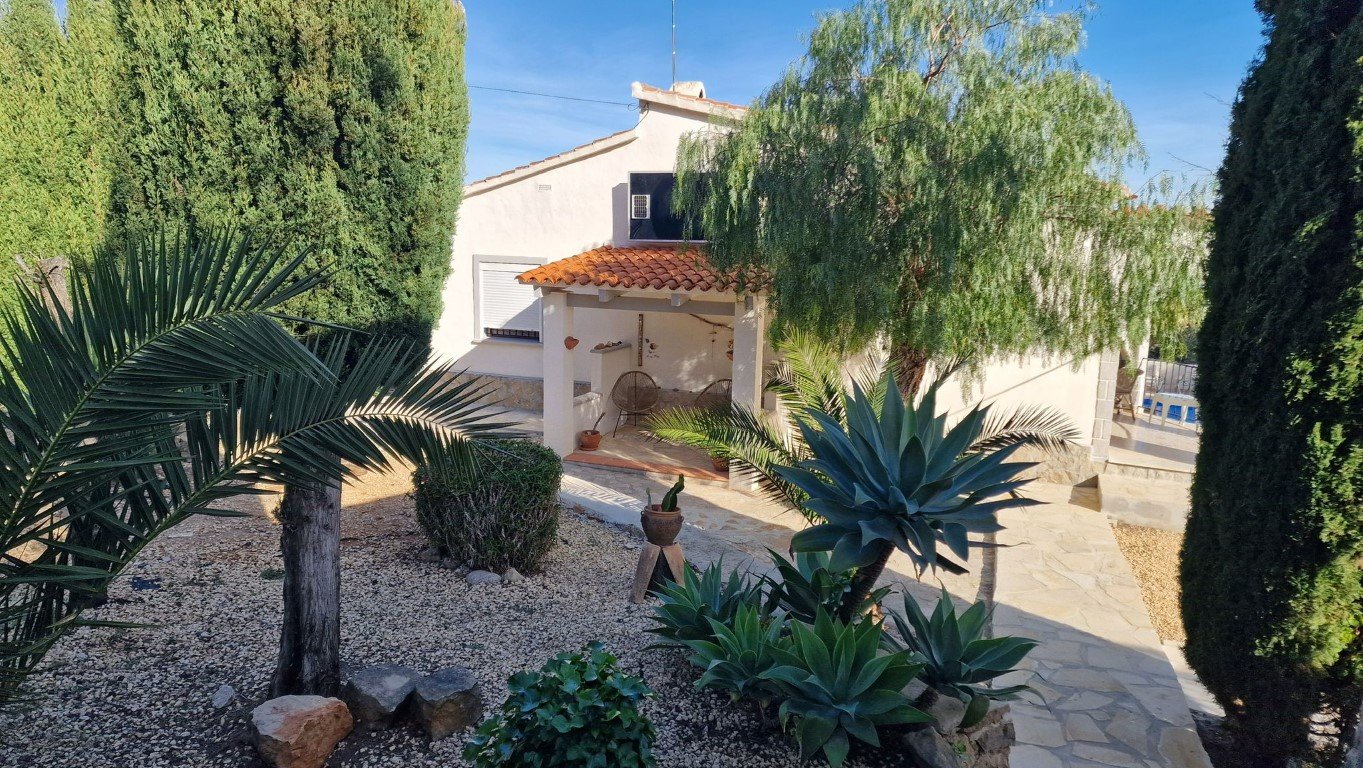 WhatsApp Image 2025-10-24 at 13.46.25 (4)