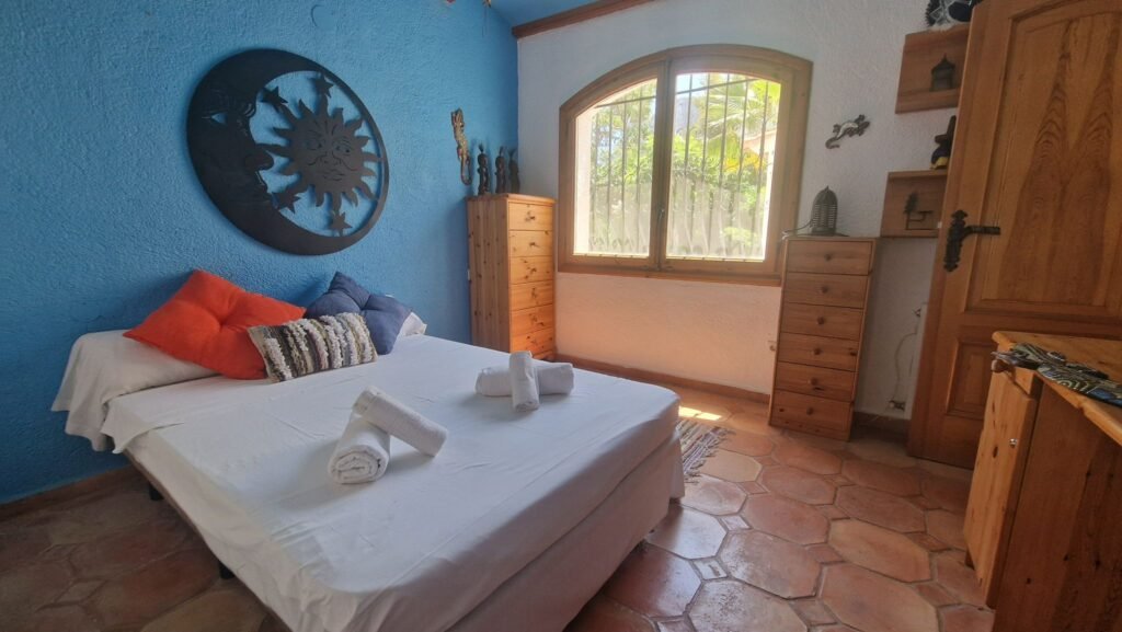 WhatsApp Image 2025-10-24 at 13.52.56 (2)