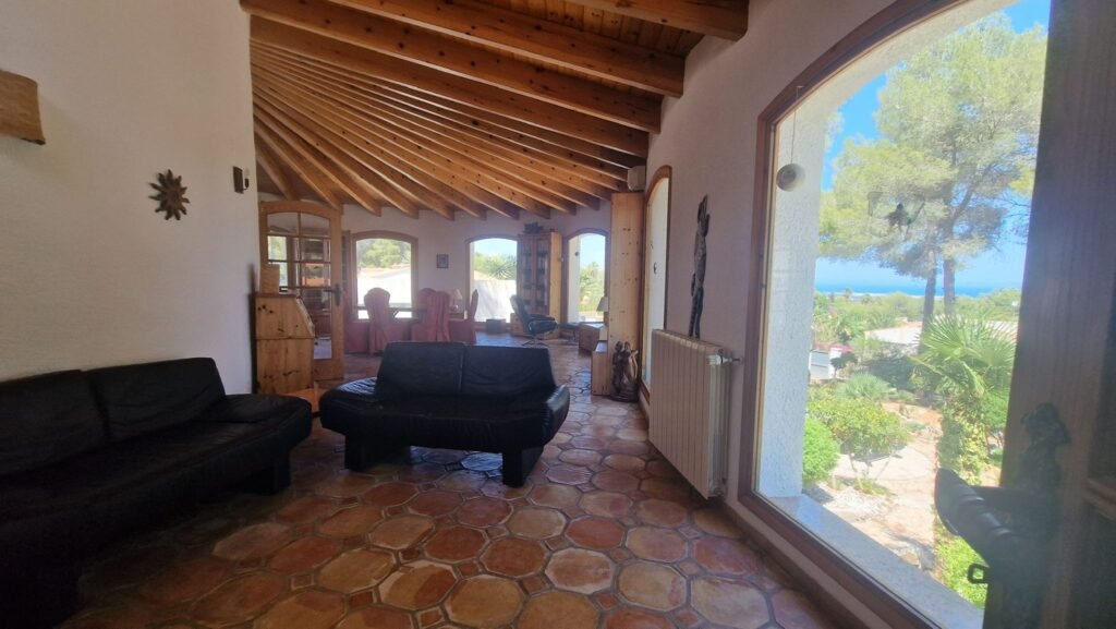 WhatsApp Image 2025-10-24 at 13.52.58 (3)