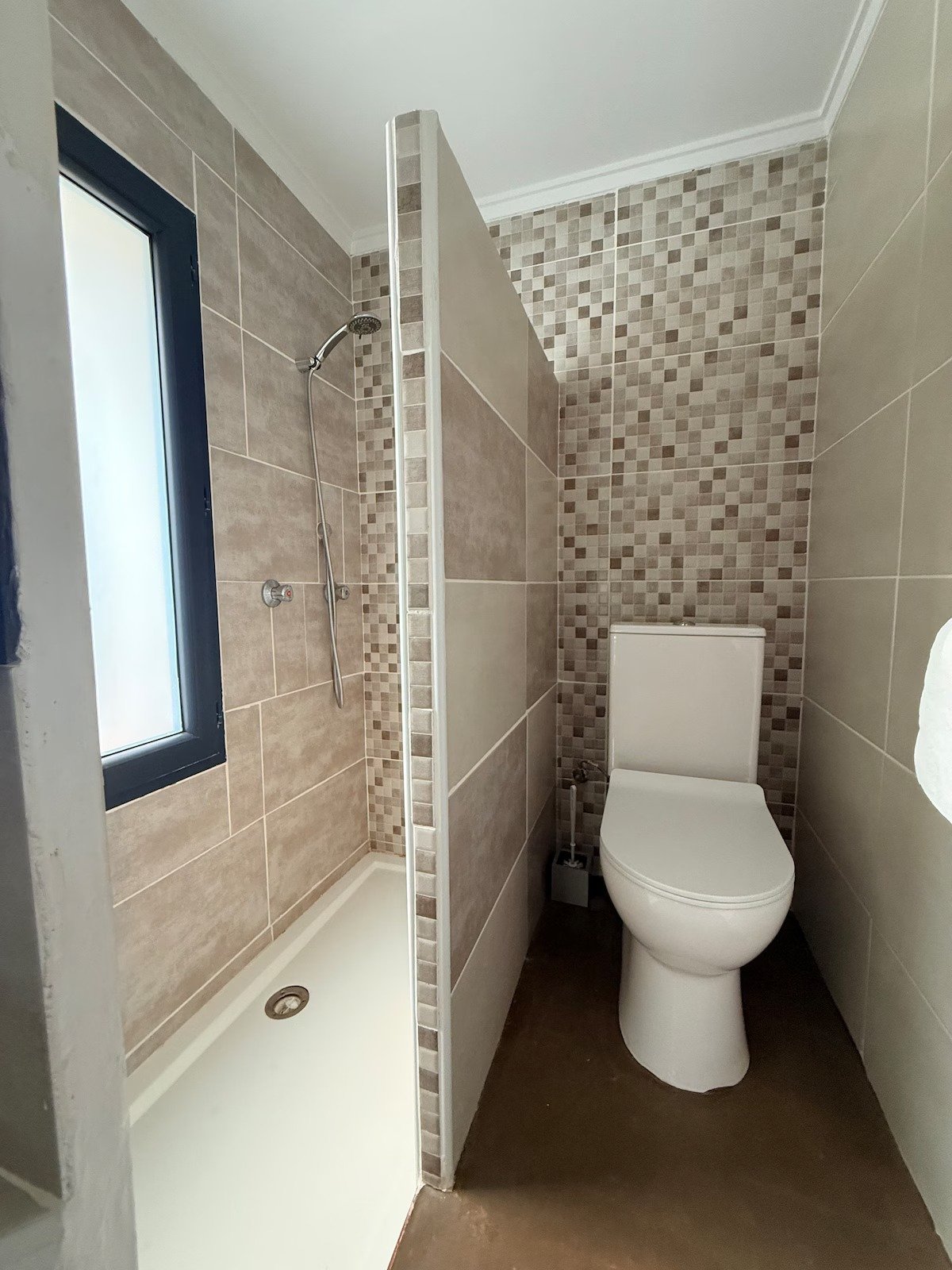 imgi_242_42f5c4d1-b883-4470-ae22-848ad434b0f7